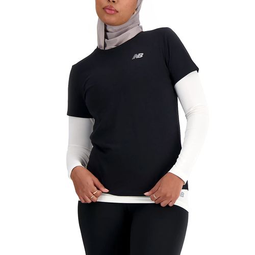 Remera New Balance Training Sport Essentials Mujer