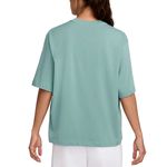 Remera Nike Sportswear Essentials Mujer