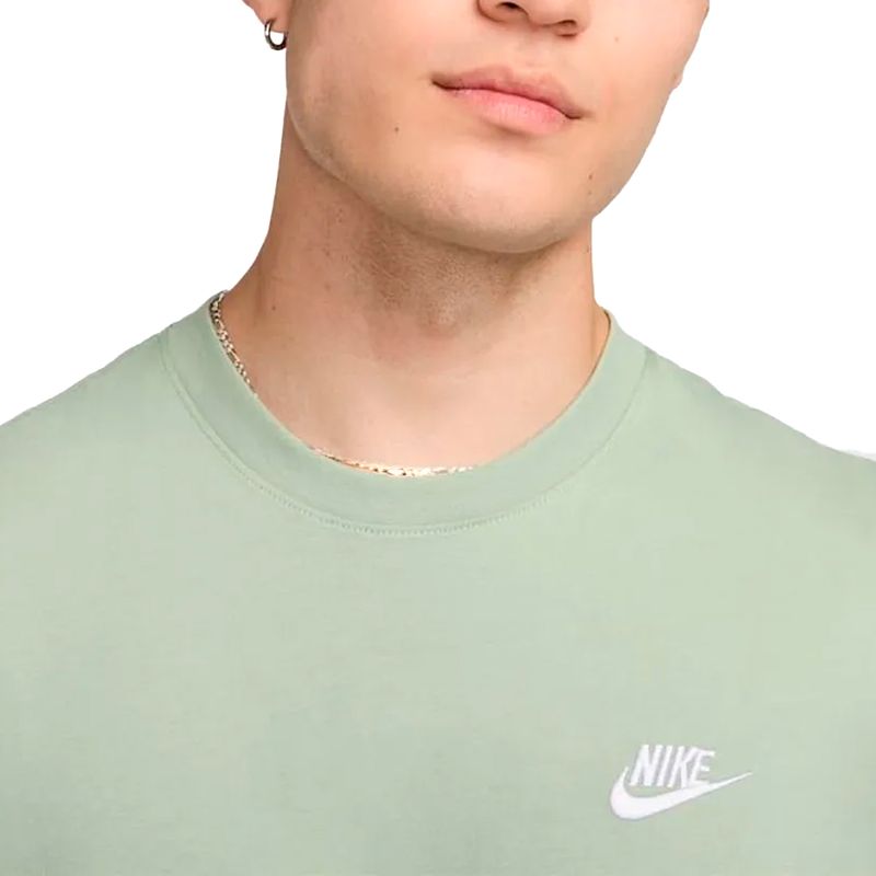Remera Nike Sportswear Club Tee Hombre