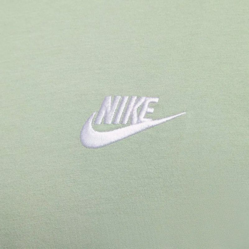 Remera Nike Sportswear Club Tee Hombre
