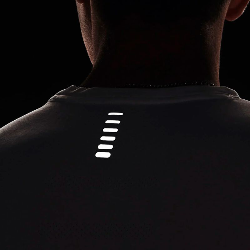 Remera Under Armour Running Seamless Stride Hombre