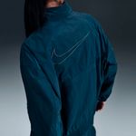 Campera Nike Sportswear Street Mujer