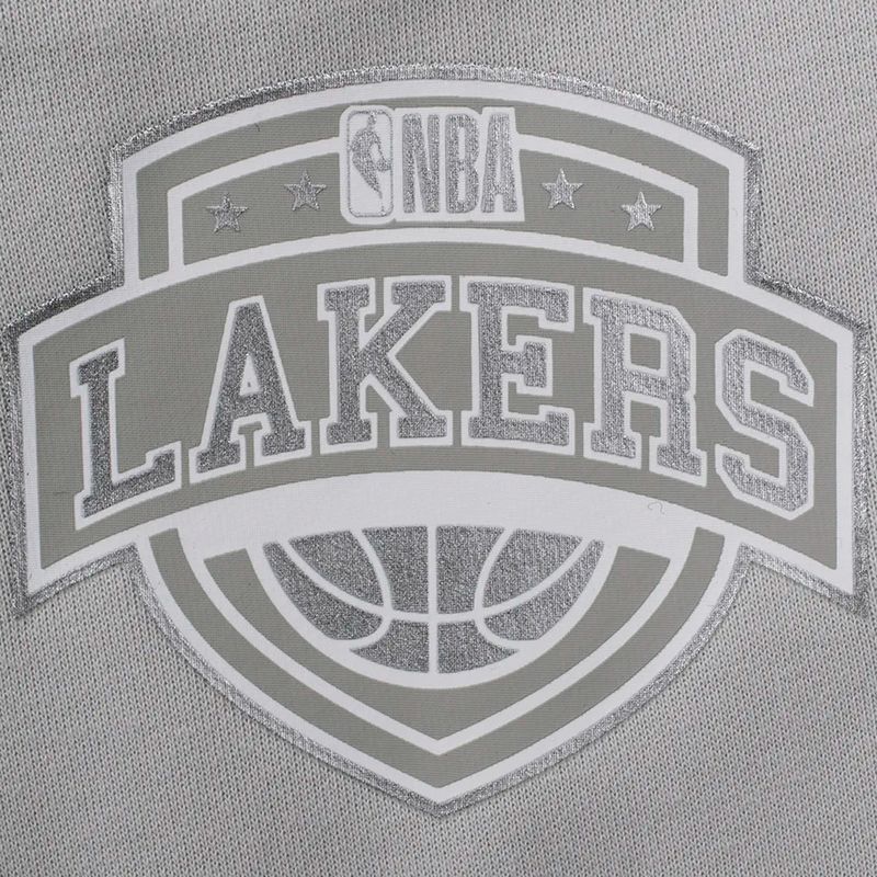 Pantalon Los Angeles Lakers Nba Jogger Metal Logo Regular Fit Hombre