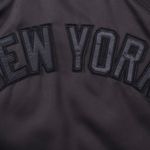 Campera New York Yankees Mlb Logo Raglan Sleeve Regular Fit Hombre