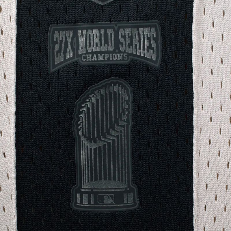 Short New York Yankees Mlb Front Felt Base Logo Regular Fit Hombre