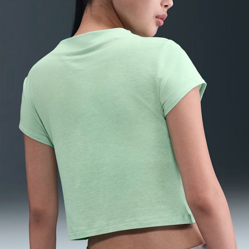 Remera Nike Sportswear Chill Knit Mujer