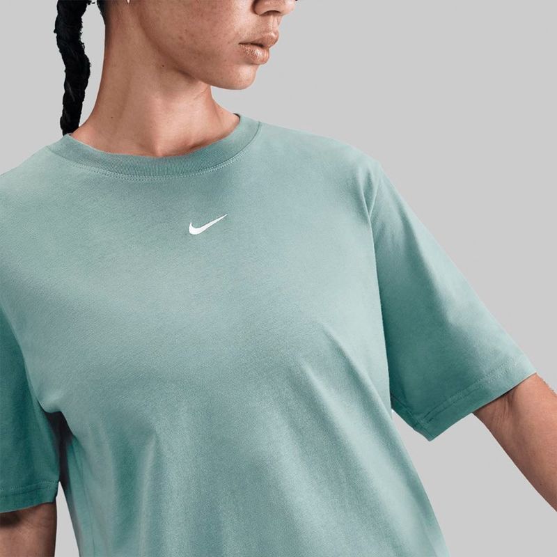 Remera Nike Nsw Tee Essential Mujer
