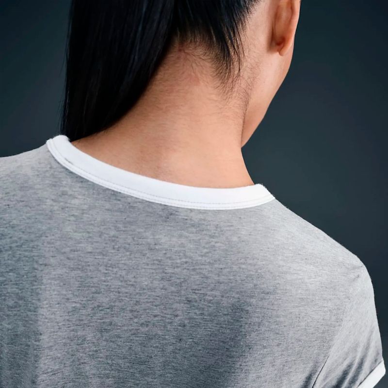 Remera Nike Sportswear Graphic Ringer Mujer