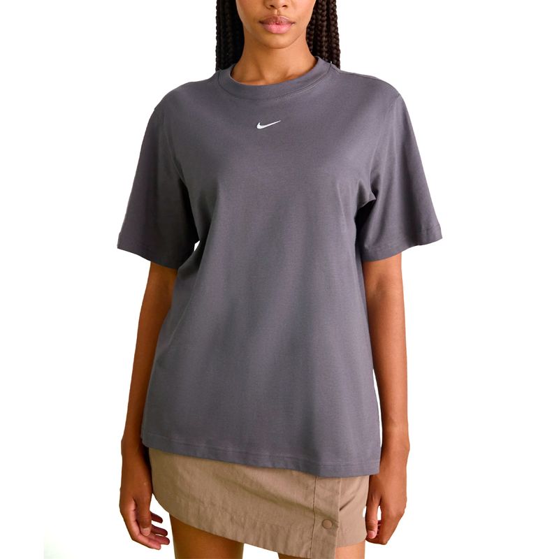 Remera Nike Sportswear Essentials Mujer