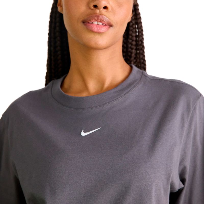 Remera Nike Sportswear Essentials Mujer