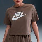 Remera Nike Sportswear Essentials Mujer