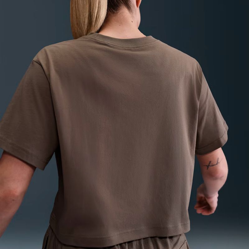 Remera Nike Sportswear Essentials Mujer